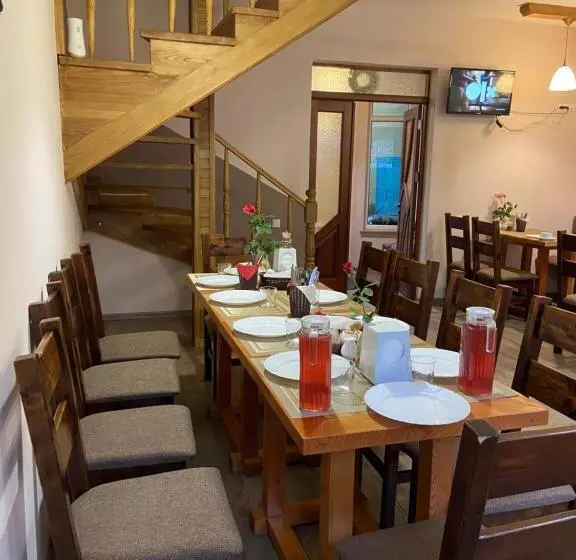 Hotel Bobrovski