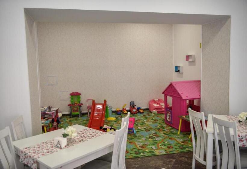 בית מלון כפרי Darina Tarnaveni