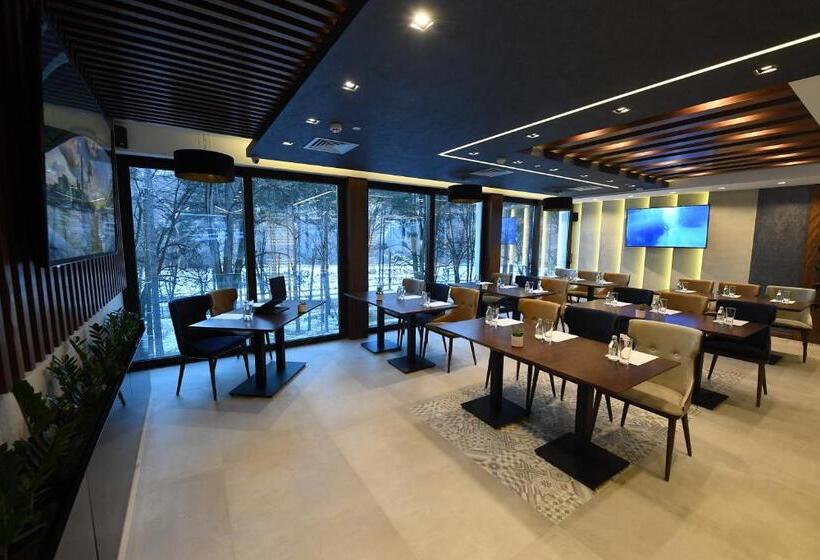 هتل In Park Villa