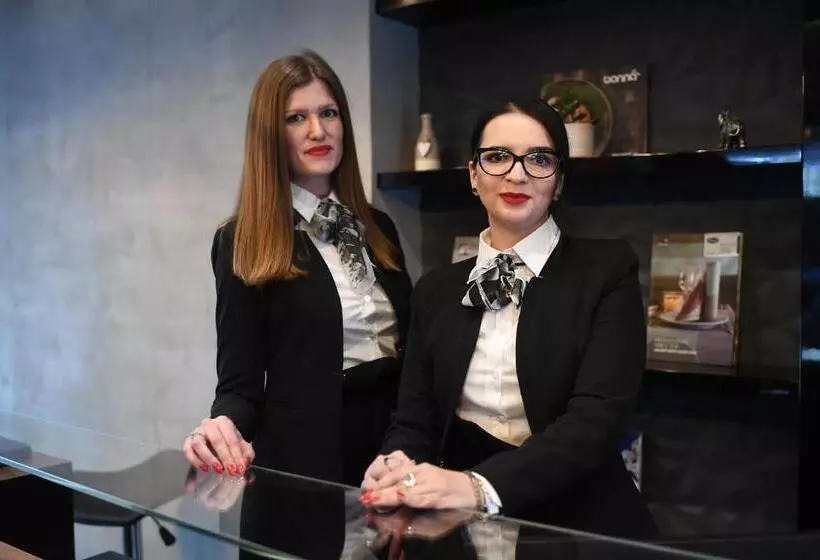 هتل In Park Villa