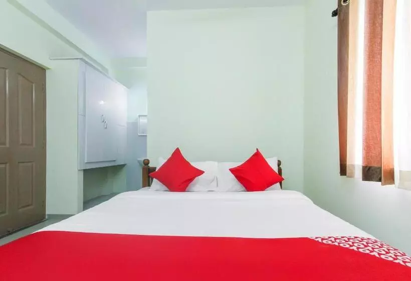 ホテル Oyo Flagship Nest Residency