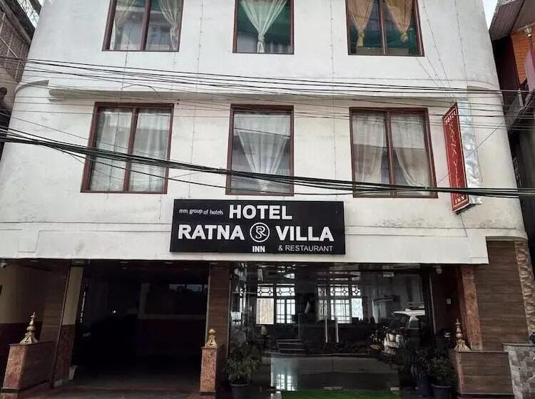 Hotelli Ratna Villa Inn