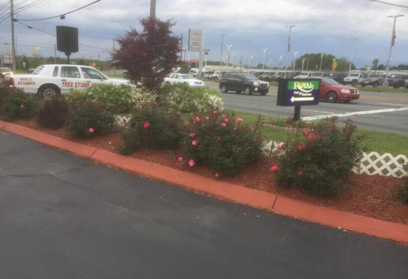 ホテル Royalinn & Suites