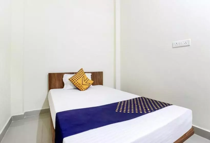 ホテル Spot On 40073 Yash Homestay