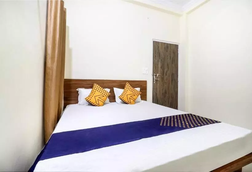 ホテル Spot On 40073 Yash Homestay