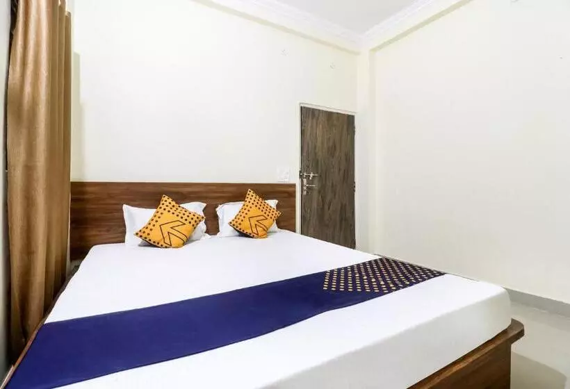 ホテル Spot On 40073 Yash Homestay