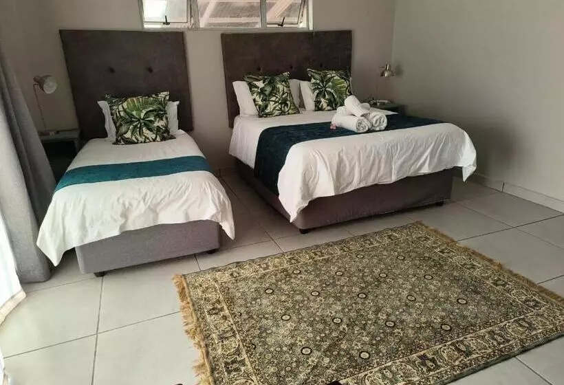 Majatalo Big Tree Guesthouse Brits