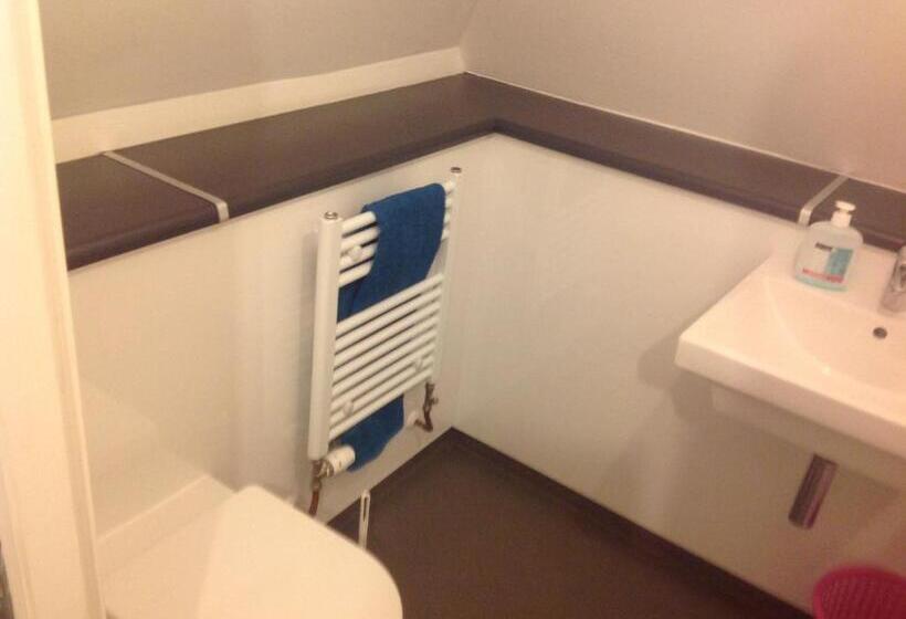 پانسیون Westend Property