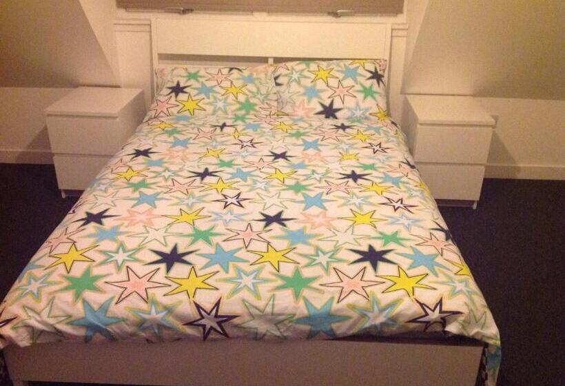 پانسیون Westend Property