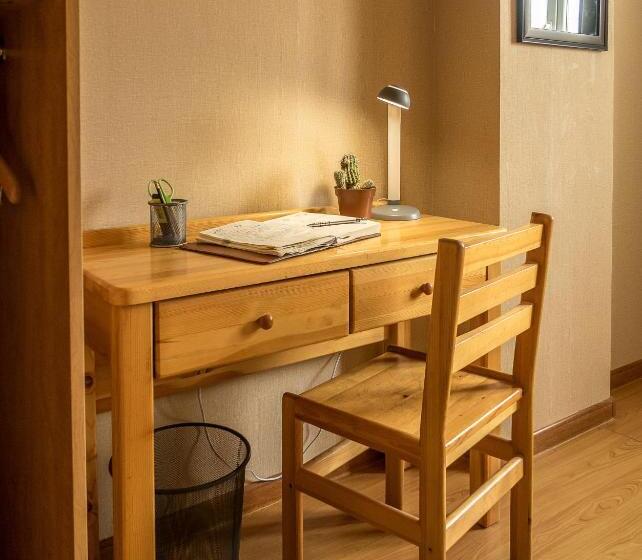 پانسیون Zaya Guest House