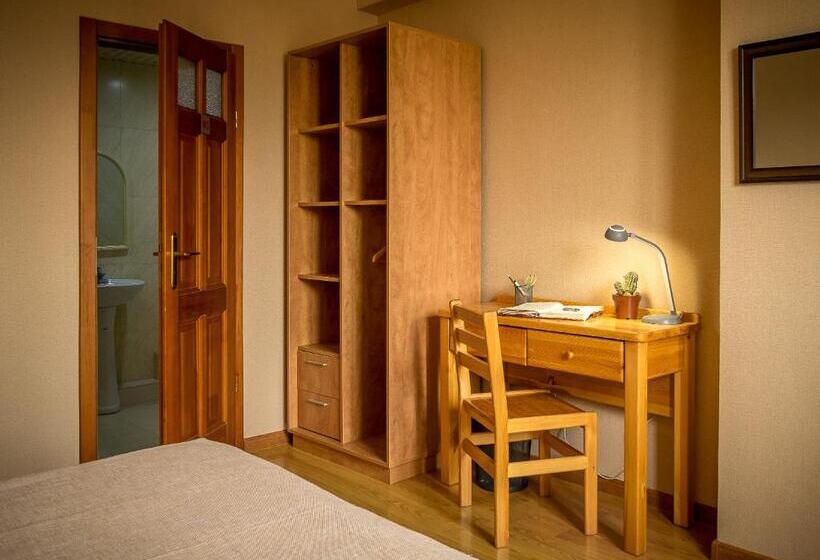 پانسیون Zaya Guest House