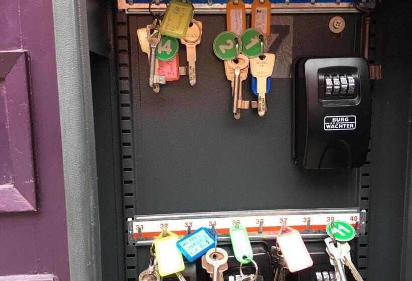 بنسيون Zweibettzimmer