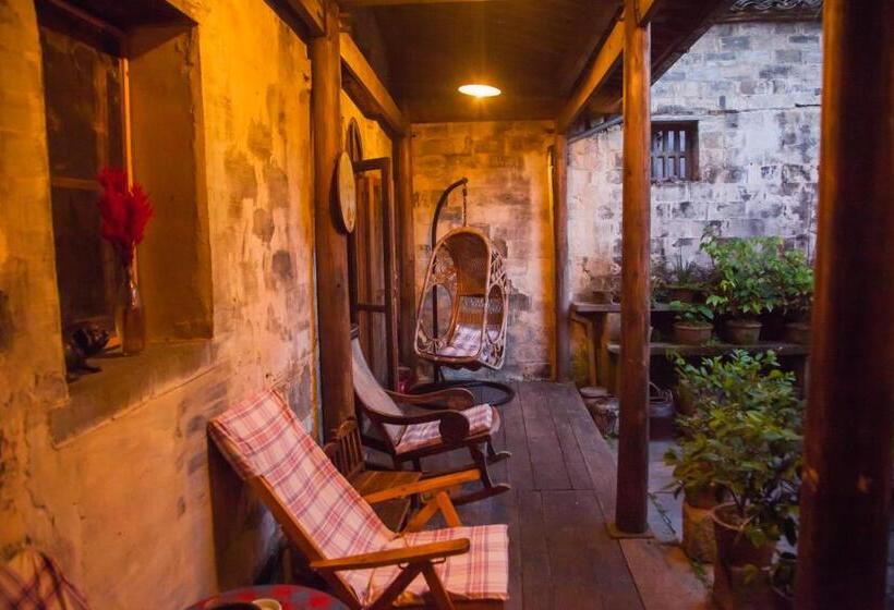 Pig S Boutique Hotel Xidi