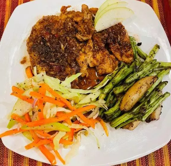 Lomakeskus Big Tree Cottages