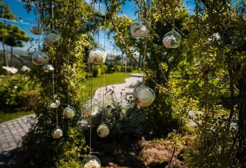 هاستل Pension Hanul Andritei