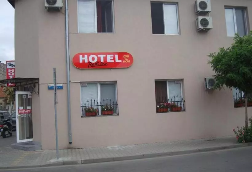 Retkeilymaja Radi Inn