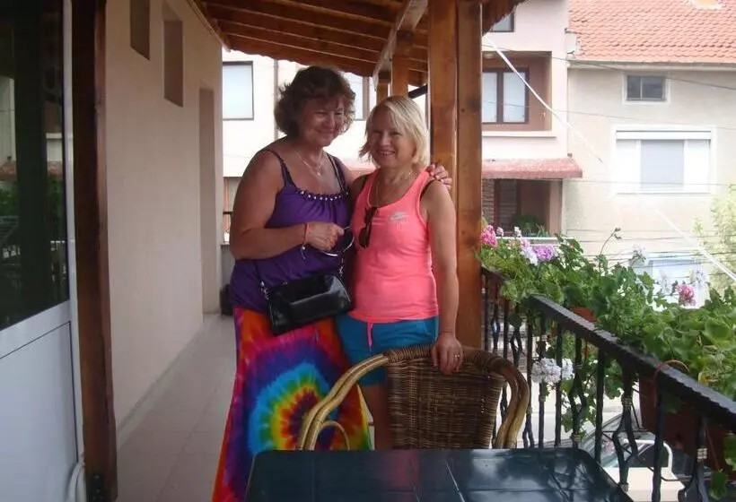 Retkeilymaja Radi Inn