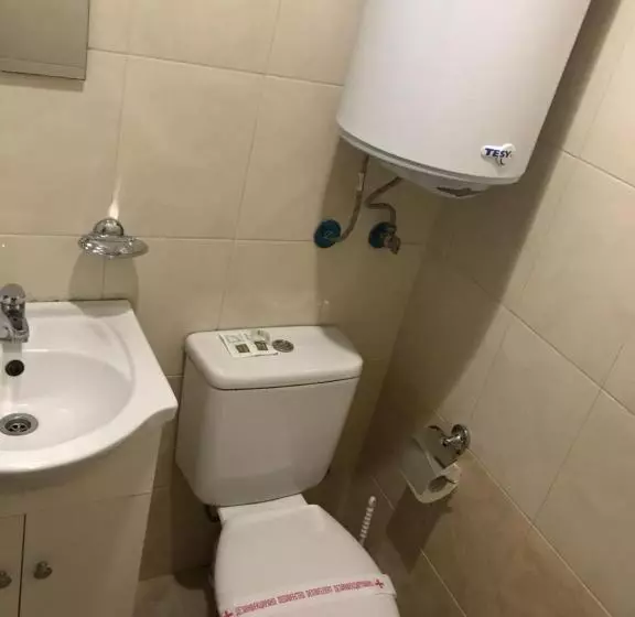 Retkeilymaja Radi Inn