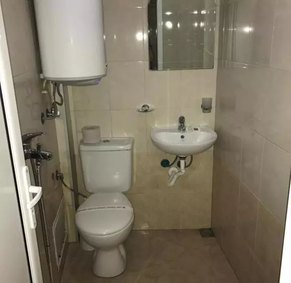 Retkeilymaja Radi Inn