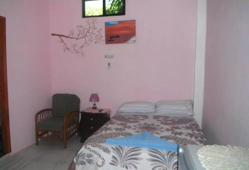 تختخواب و صبحانه Casa De Celeste