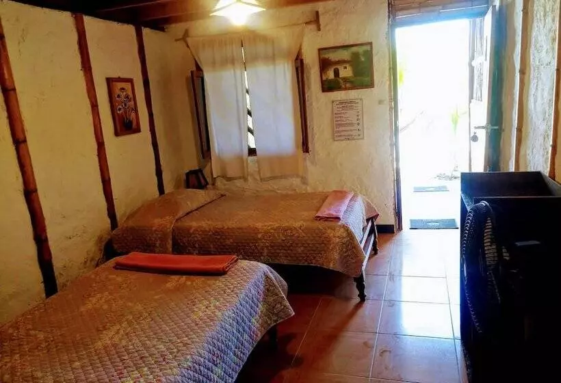 Guacamayo Bed & Breakfast