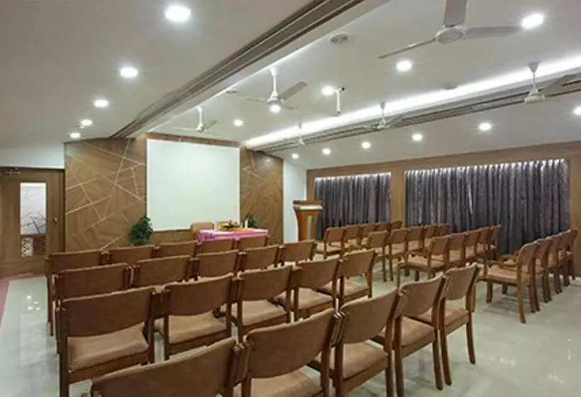 ホテル Anjali Park