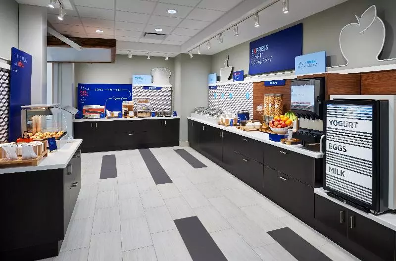 Hotelli Holiday Inn Express & Suites Windsor East   Lakeshore, An Ihg