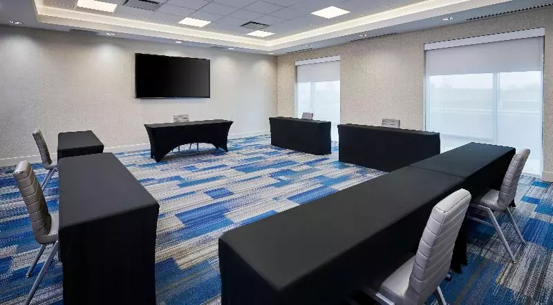 Hotelli Holiday Inn Express & Suites Windsor East   Lakeshore, An Ihg