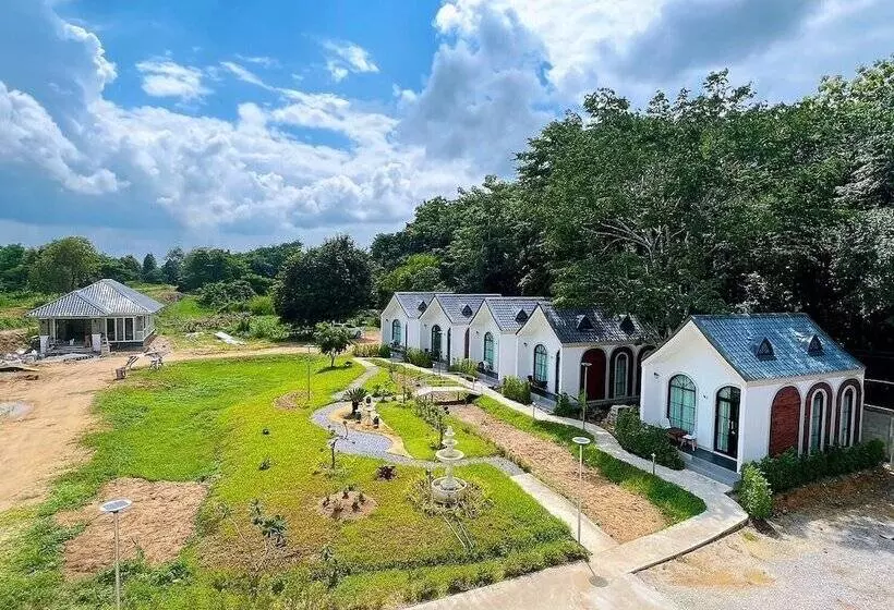 Hotelli Khirisin Resort Chiangrai