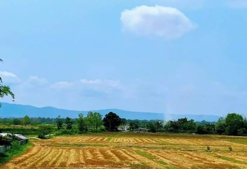 Hotelli Khirisin Resort Chiangrai