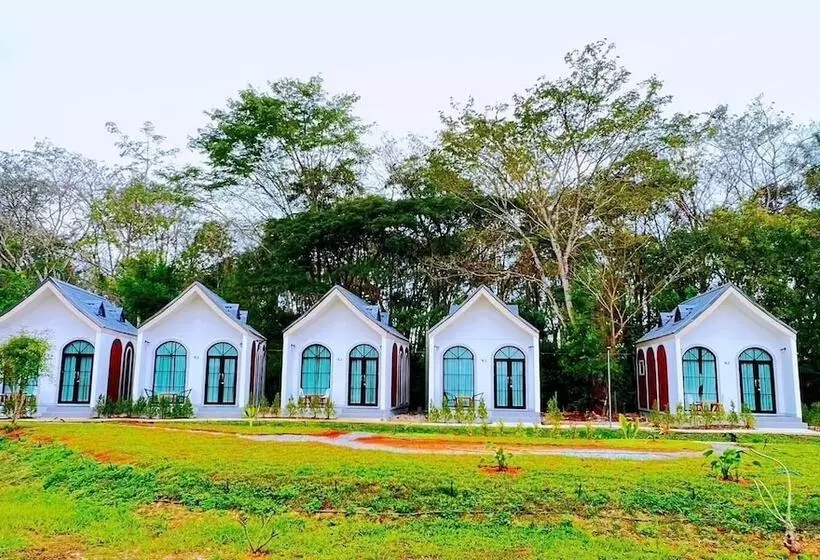 Hotelli Khirisin Resort Chiangrai