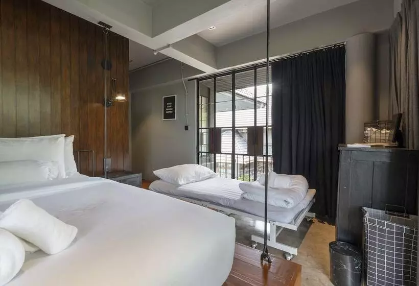 Hotelli Phrip Phri Luxury Pool Villas