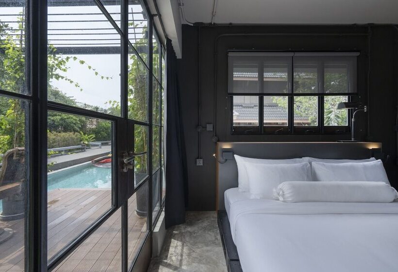 בית מלון כפרי Phrip Phri Luxury Pool Villas