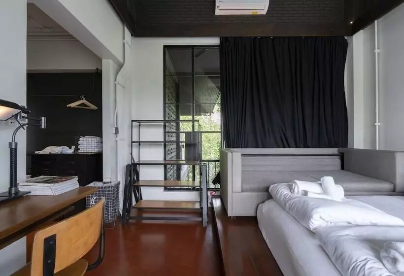 Hotelli Phrip Phri Luxury Pool Villas