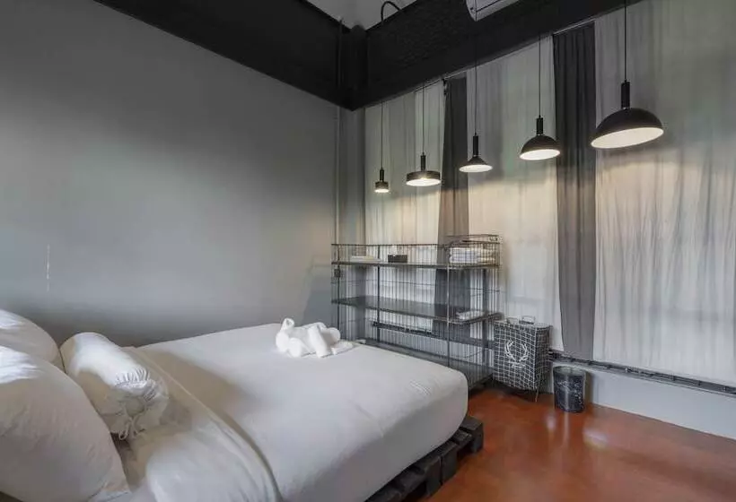 Hotelli Phrip Phri Luxury Pool Villas