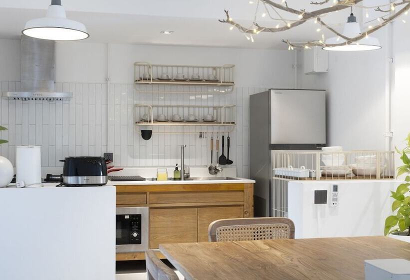 בית מלון כפרי Phrip Phri Luxury Pool Villas