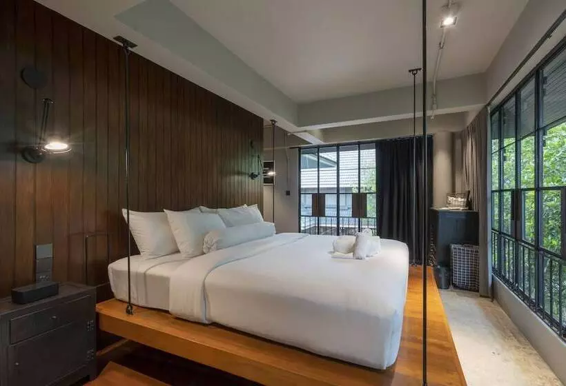 Hotelli Phrip Phri Luxury Pool Villas