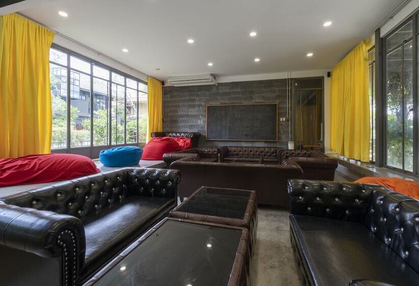 בית מלון כפרי Phrip Phri Luxury Pool Villas