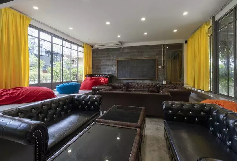 Hotelli Phrip Phri Luxury Pool Villas