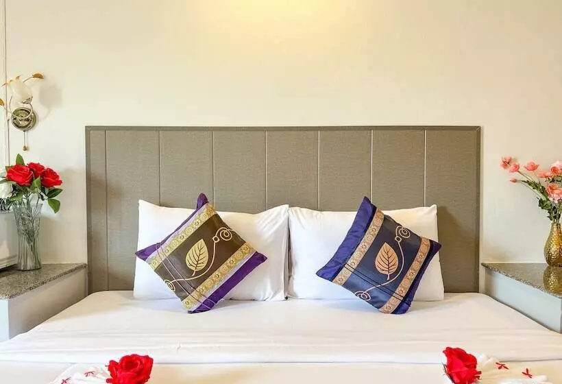 Hotelli Tri's Miracle Kata Beach Side