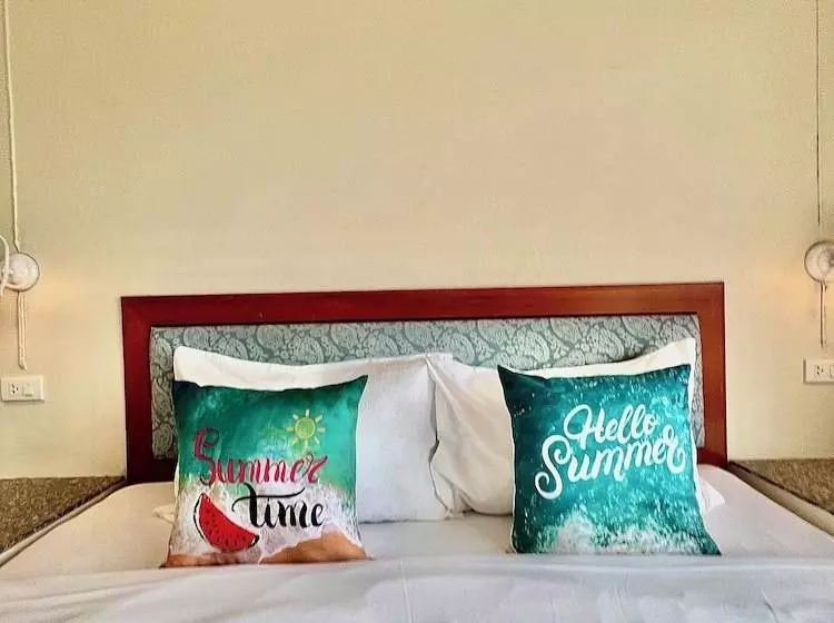 Hotelli Tri's Miracle Kata Beach Side
