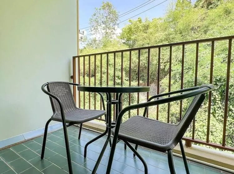 Hotelli Tri's Miracle Kata Beach Side