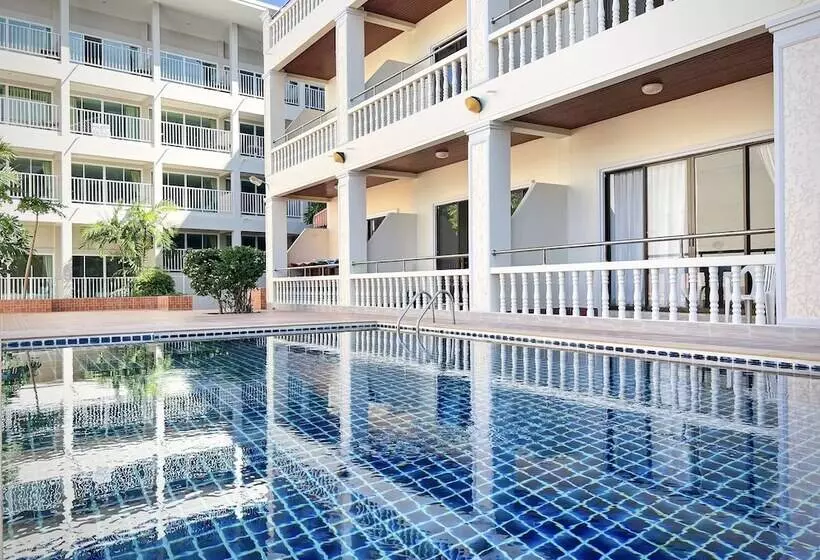 Hotelli Tri's Miracle Kata Beach Side