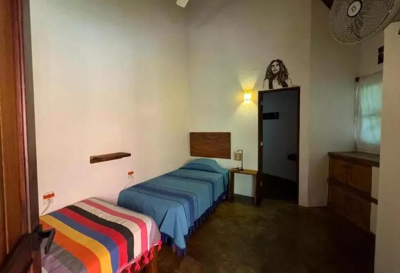 One Love Hostal Puerto Escondido