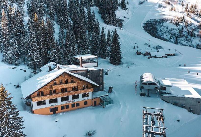بنسيون Berghof Riesneralm