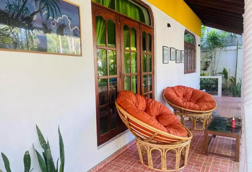 ペンション Bougain Villa Guesthouse