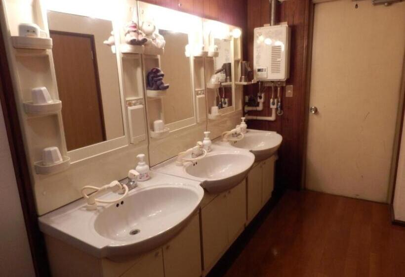 פנסיון Lodge Edmonton