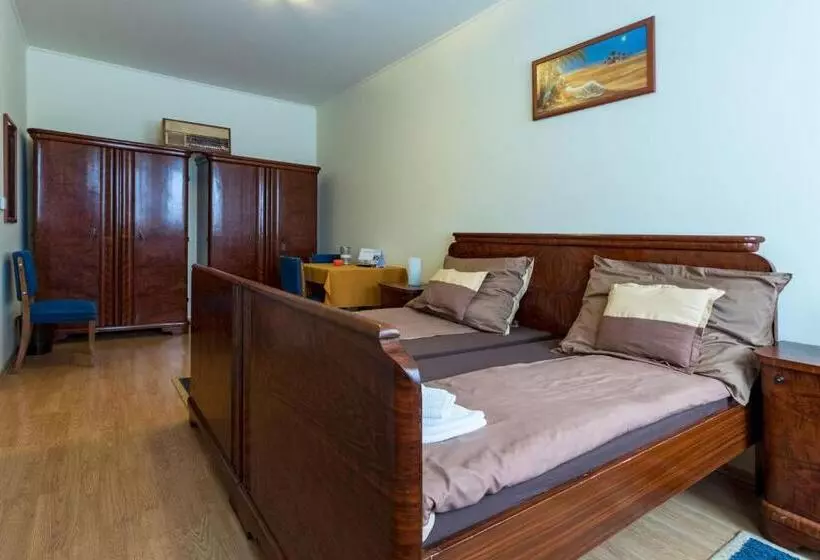 ペンション Tölgyfa Vendégház