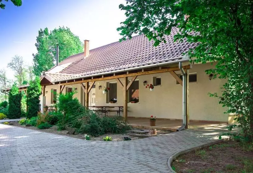 ペンション Tölgyfa Vendégház