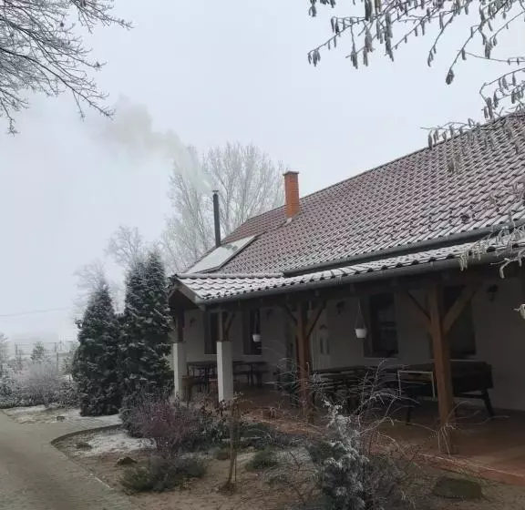 ペンション Tölgyfa Vendégház